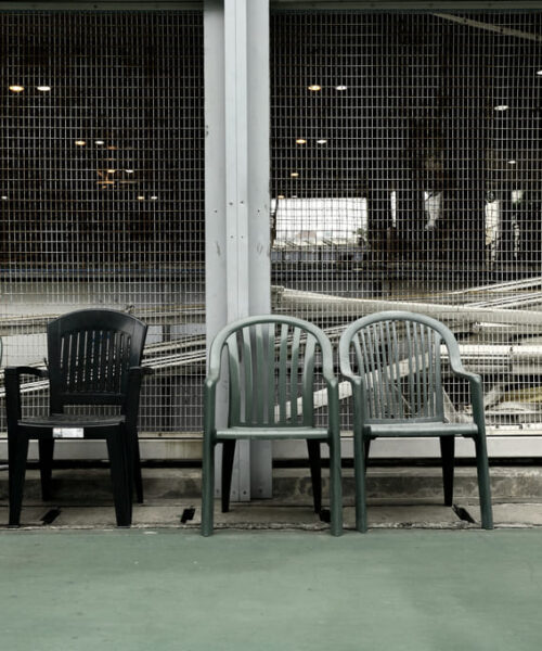 Muebles de plástico modernos y asequibles para exteriores en El Salvador